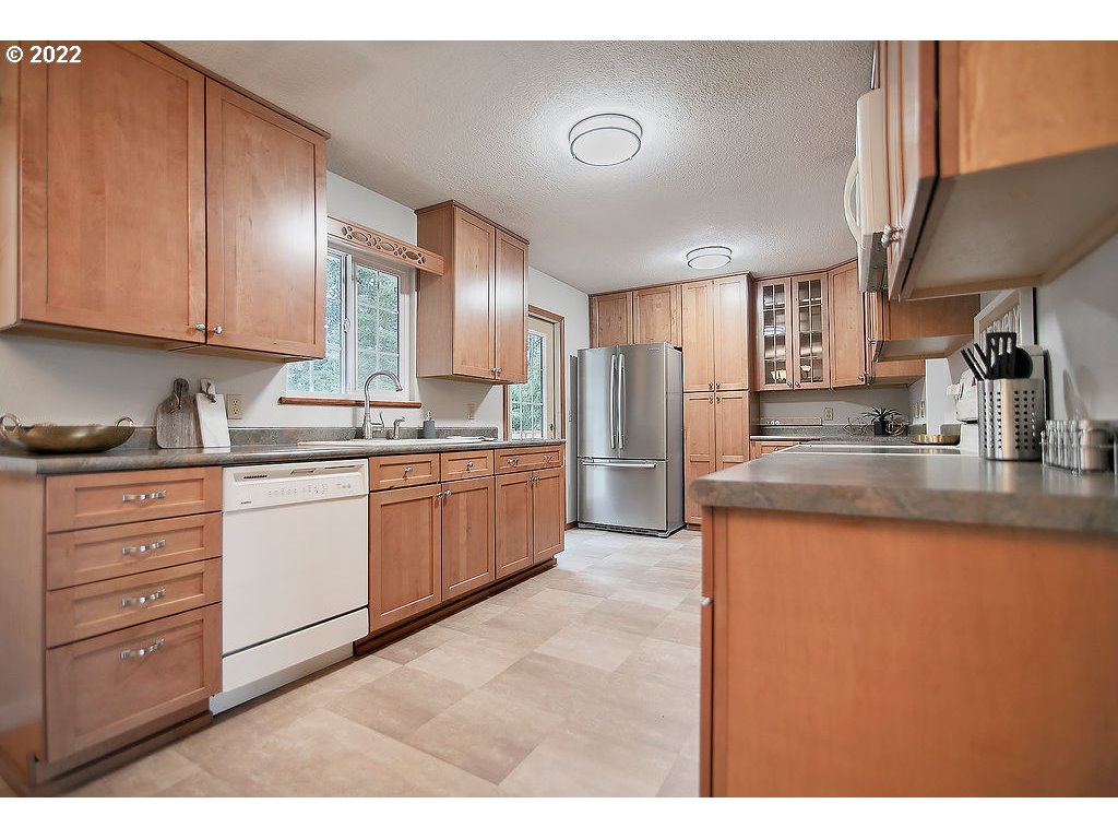 546 Quick Road Castle Rock, WA 98611 - Photo 8 of 30 Gallery Image 8