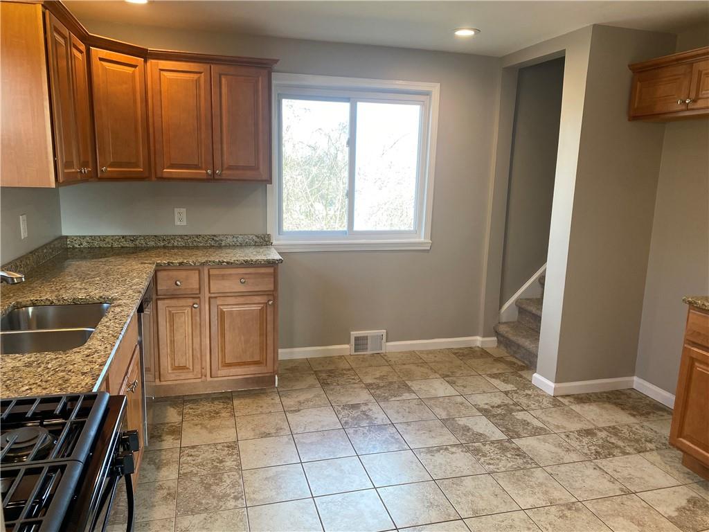 149 Duff Road Pittsburgh, PA 15235 - Photo 11 of 25 Gallery Image 11