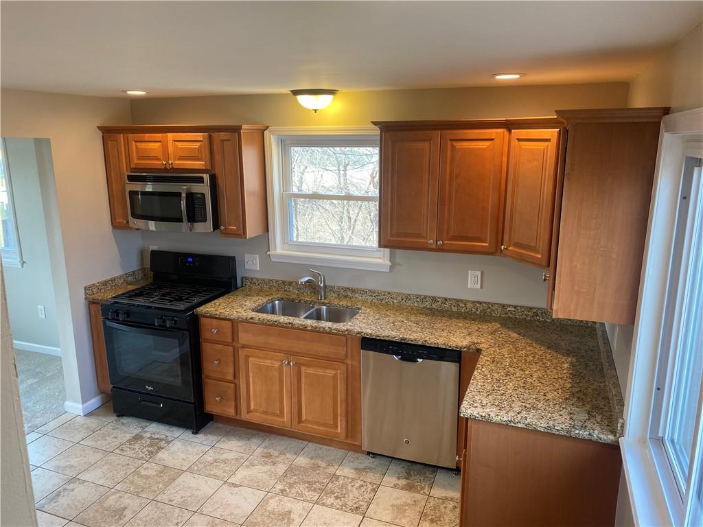 149 Duff Road Pittsburgh, PA 15235 - Photo 12 of 25 Gallery Image 12