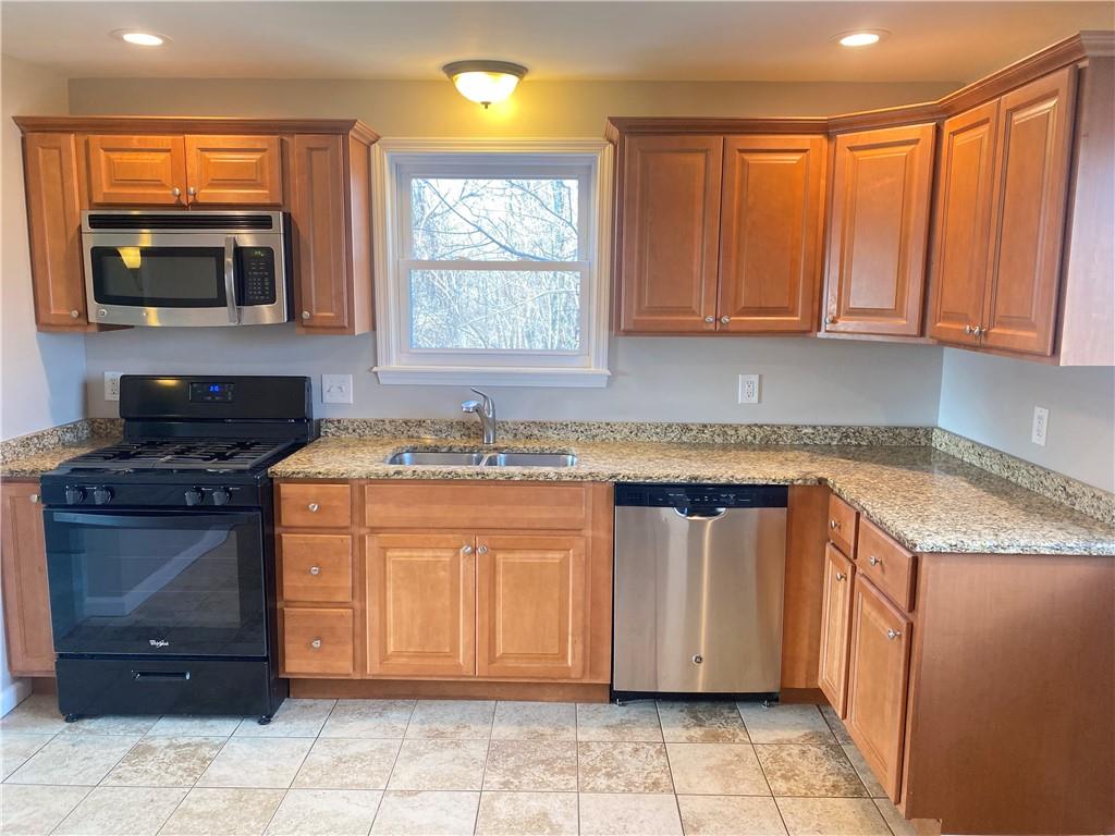 149 Duff Road Pittsburgh, PA 15235 - Photo 9 of 25 Gallery Image 9