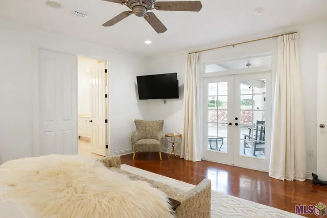 $825,000 | 371 Myrtle Grove Drive, Houma, LA 70360