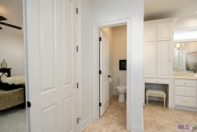 $825,000 | 371 Myrtle Grove Drive, Houma, LA 70360