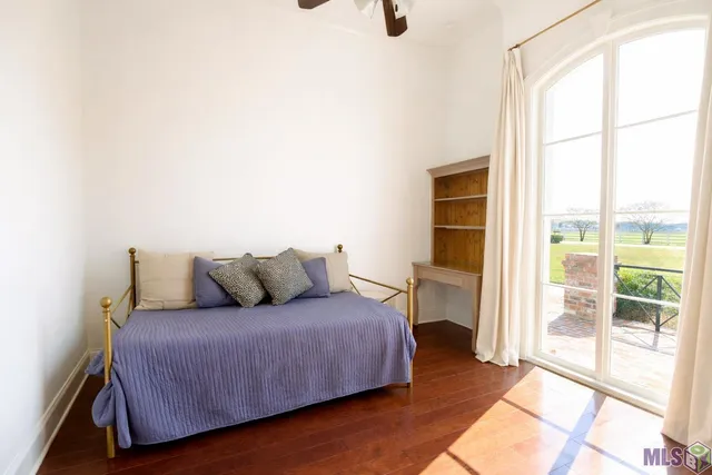 $825,000 | 371 Myrtle Grove Drive, Houma, LA 70360