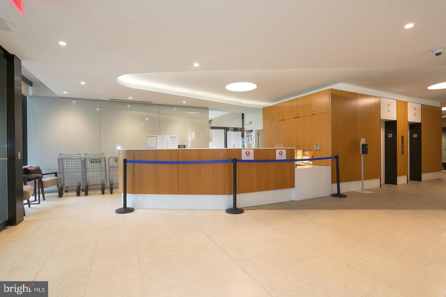 4141 North Henderson Road, Unit 601 Arlington, VA 22203 - Photo 20 of 24 Reception area
