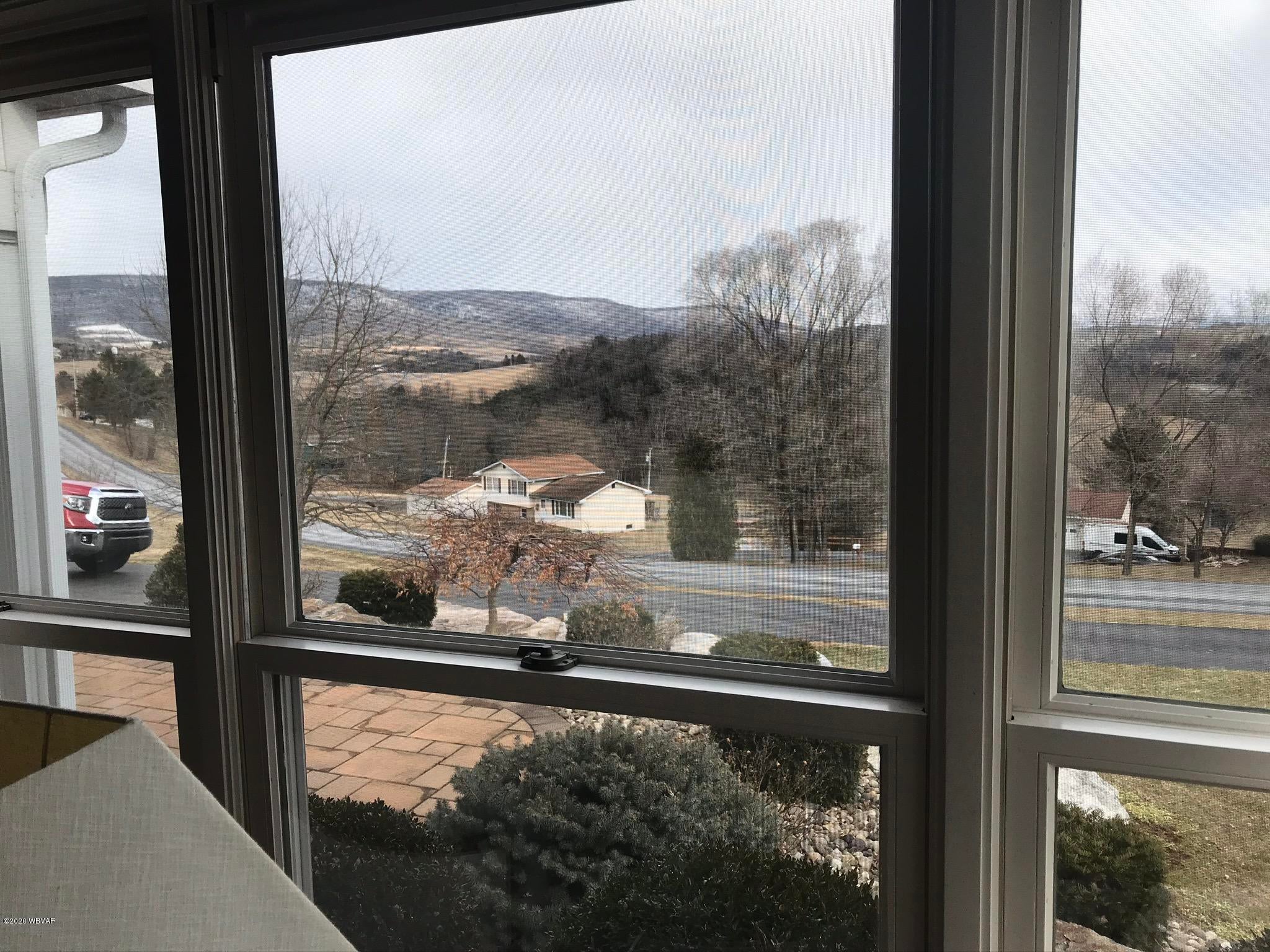735 Heilman Road Montoursville, PA 17754 - Photo 9 of 33 Living Room View