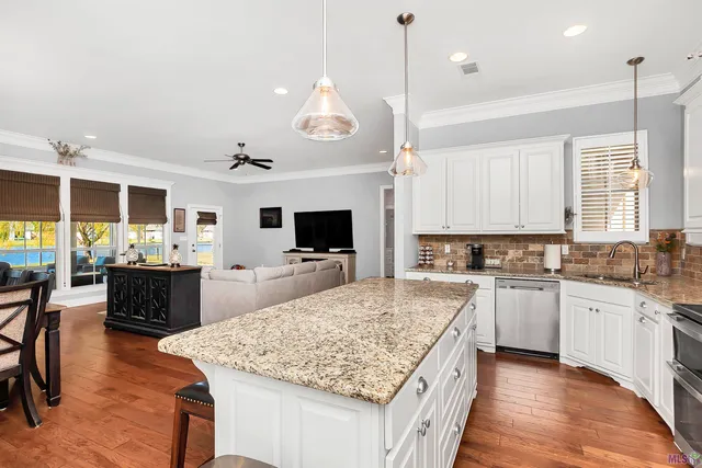 $304,900 | 473 Lakeshore Drive, Oscar, LA 70762