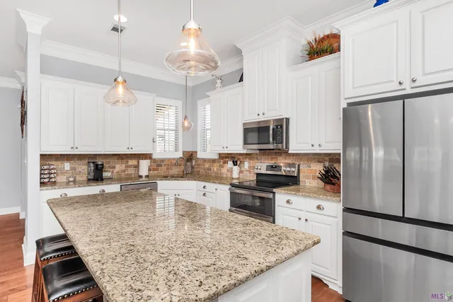 $304,900 | 473 Lakeshore Drive, Oscar, LA 70762