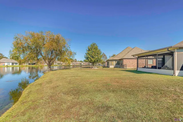 $304,900 | 473 Lakeshore Drive, Oscar, LA 70762