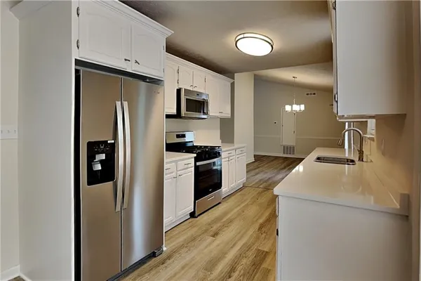 $2,125 | 607 River Bend Circle, Smyrna, GA 30082