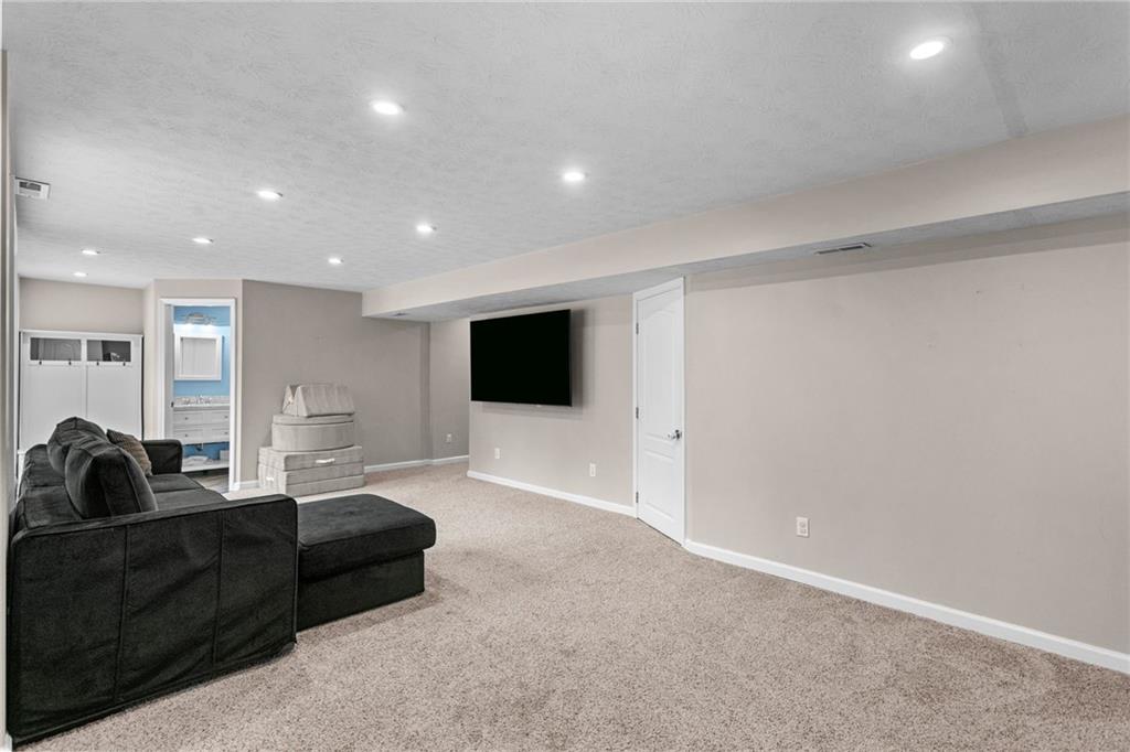 217 Old Hickory Road Zelienople, PA 16063 - Photo 29 of 37
