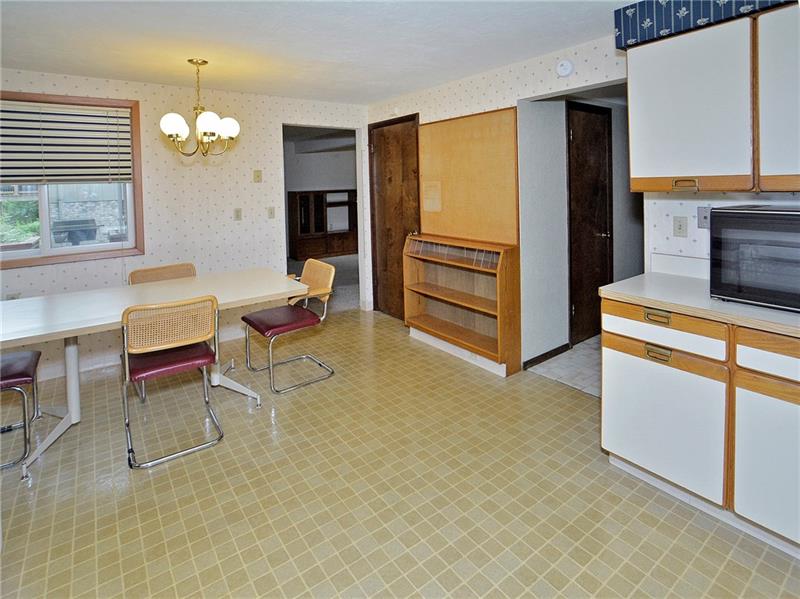 911 Harvard Road Monroeville, PA 15146 - Photo 5 of 25 Gallery Image 5