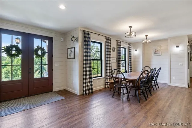 $479,000 | 105 Oak Hill Road, Eldon, MO 65026