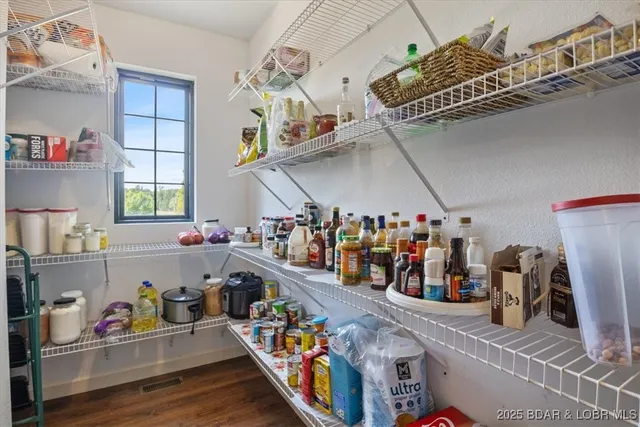 $479,000 | 105 Oak Hill Road, Eldon, MO 65026