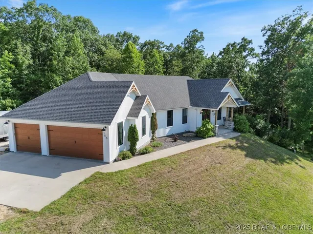 $479,000 | 105 Oak Hill Road, Eldon, MO 65026