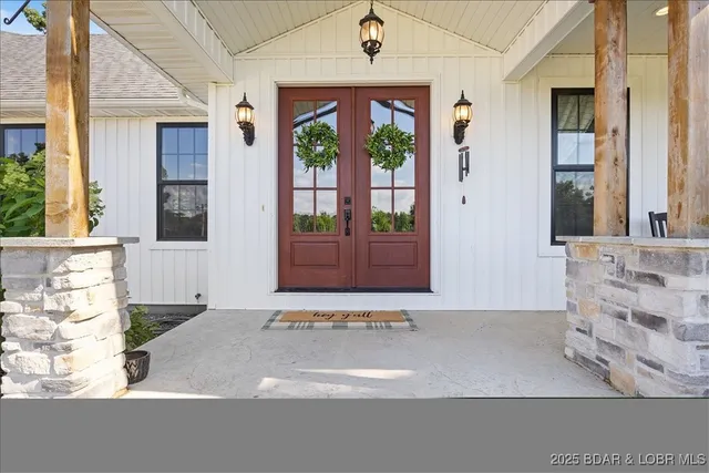 $479,000 | 105 Oak Hill Road, Eldon, MO 65026