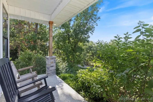 $479,000 | 105 Oak Hill Road, Eldon, MO 65026