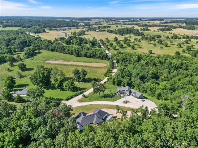 $479,000 | 105 Oak Hill Road, Eldon, MO 65026