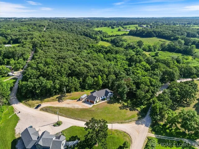 $479,000 | 105 Oak Hill Road, Eldon, MO 65026