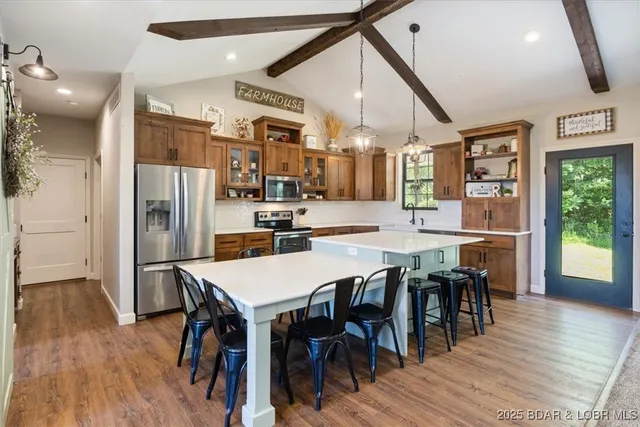 $479,000 | 105 Oak Hill Road, Eldon, MO 65026