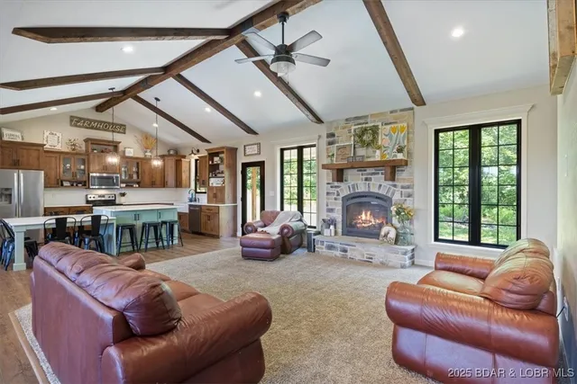 $479,000 | 105 Oak Hill Road, Eldon, MO 65026