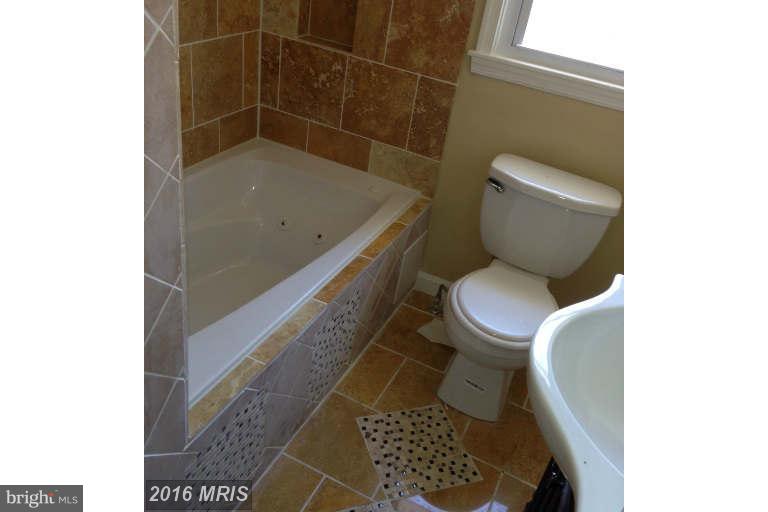 3719 Nortonia Road Baltimore, MD 21216 - Photo 7 of 11 Bath