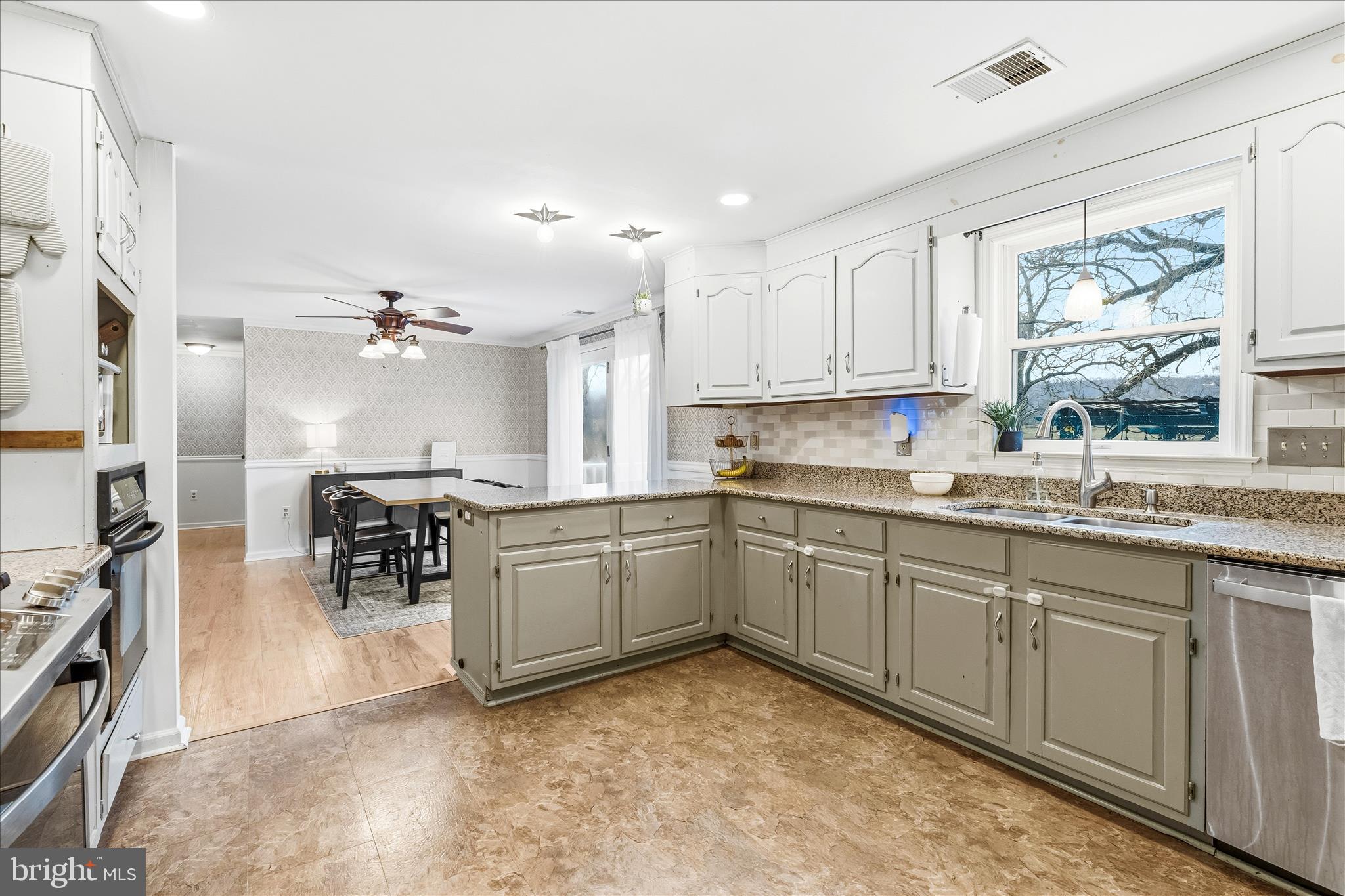 1373 Lost Road Martinsburg, WV 25403 - Photo 19 of 65 1373 Lost Rd-021