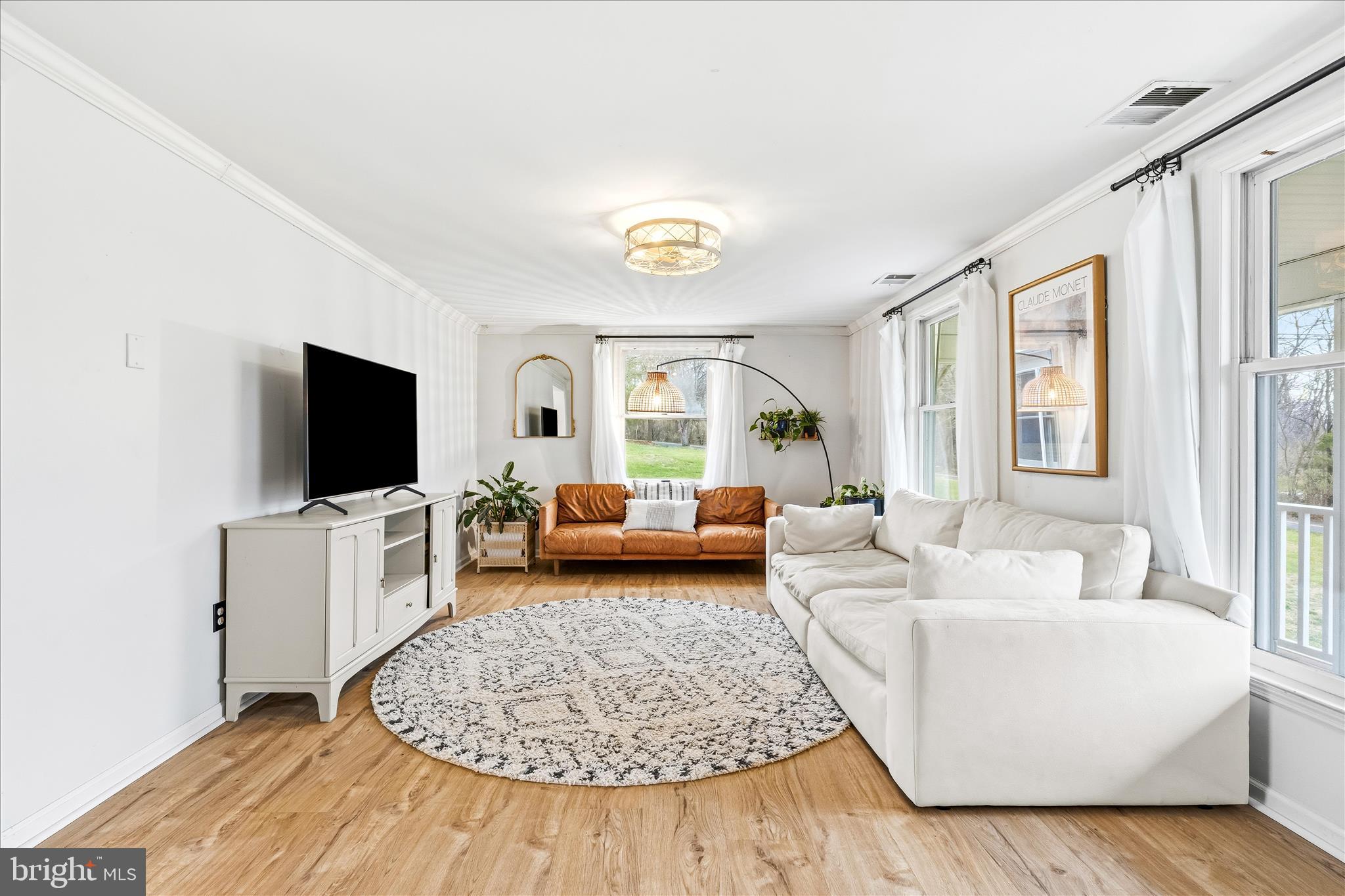 1373 Lost Road Martinsburg, WV 25403 - Photo 9 of 65 1373 Lost Rd-011