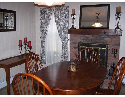 71 Greylock Road Bristol, RI 02809 - Photo 2 of 11 Dining Room.