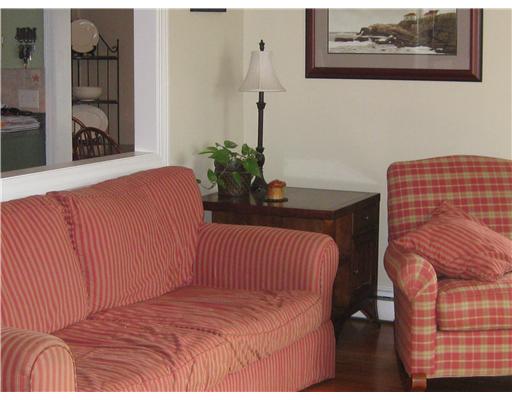 71 Greylock Road Bristol, RI 02809 - Photo 6 of 11 Living Room.