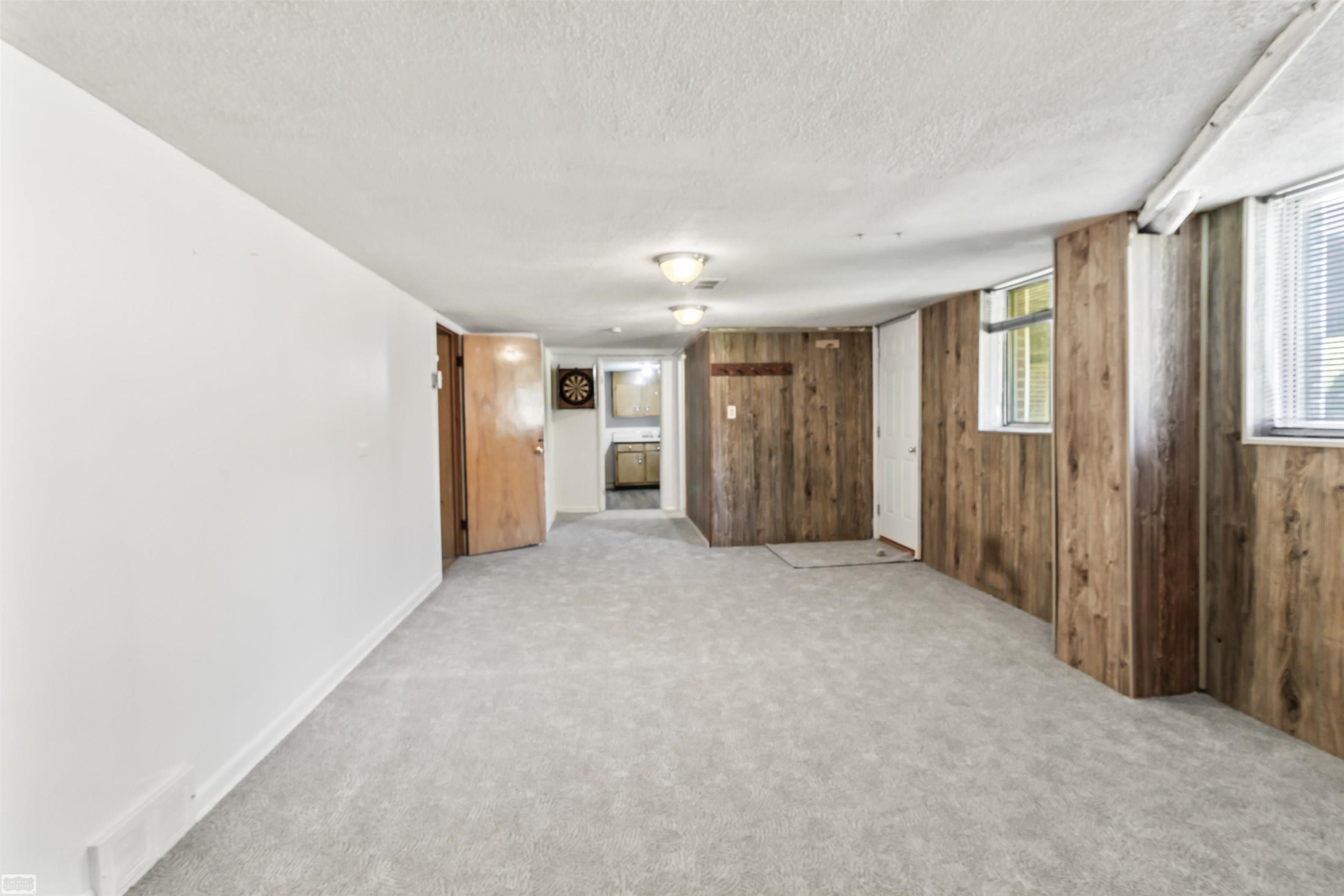 42910 Utica Road Sterling Heights, MI 48314 - Photo 24 of 32 50176117-9A810DE5-98B9-4A33-ABFF-DD94C9A1B3E0.JPG