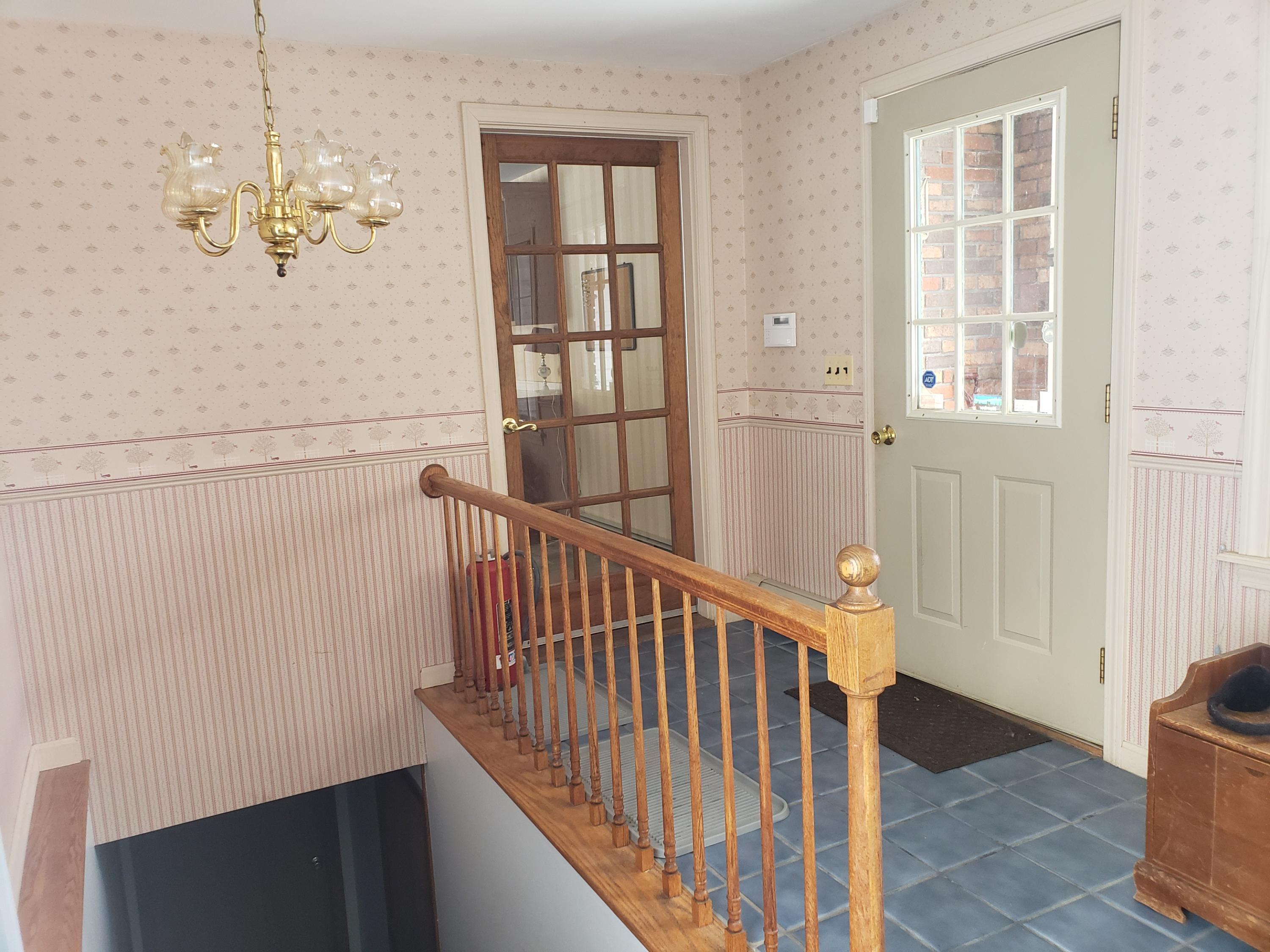 480 Greenwood Road Norway, ME 04268 - Photo 12 of 43 Foyer-mudroom