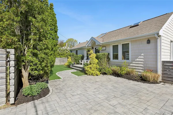 $1,150,000 | 8 Elder Avenue, Hampton Bays, NY 11946