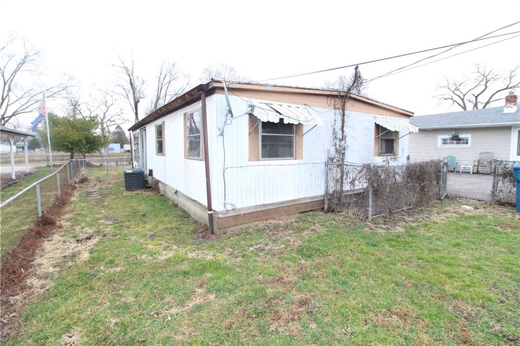 312 South Roena Street Indianapolis, IN 46241 - Photo 5 of 29 Gallery Image 5