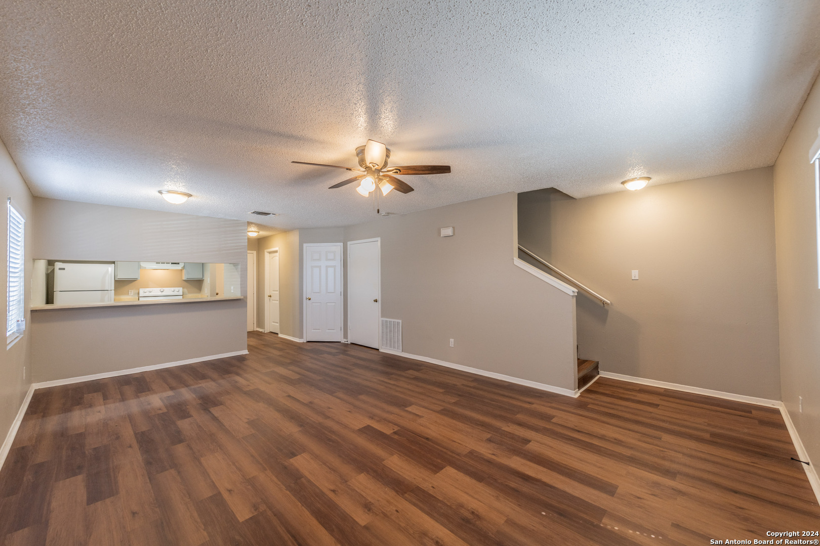 554 Dukeway, Unit 1 Universal City, TX 78148 - Photo 4 of 22