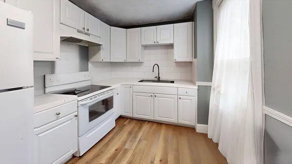 $2,400 | 101 Bradford Street, Unit 2, Everett, MA 02149