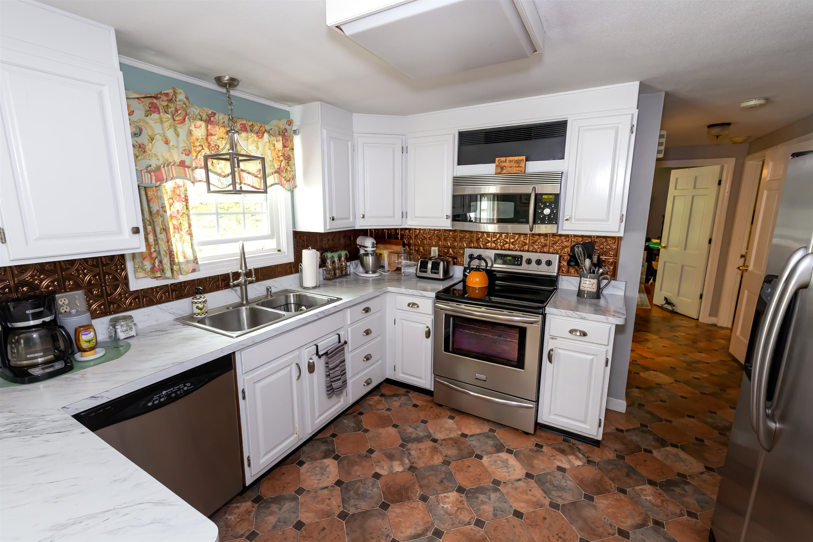 366 Osgood Road Milford, NH 03055 - Photo 14 of 40 Gallery Image 14