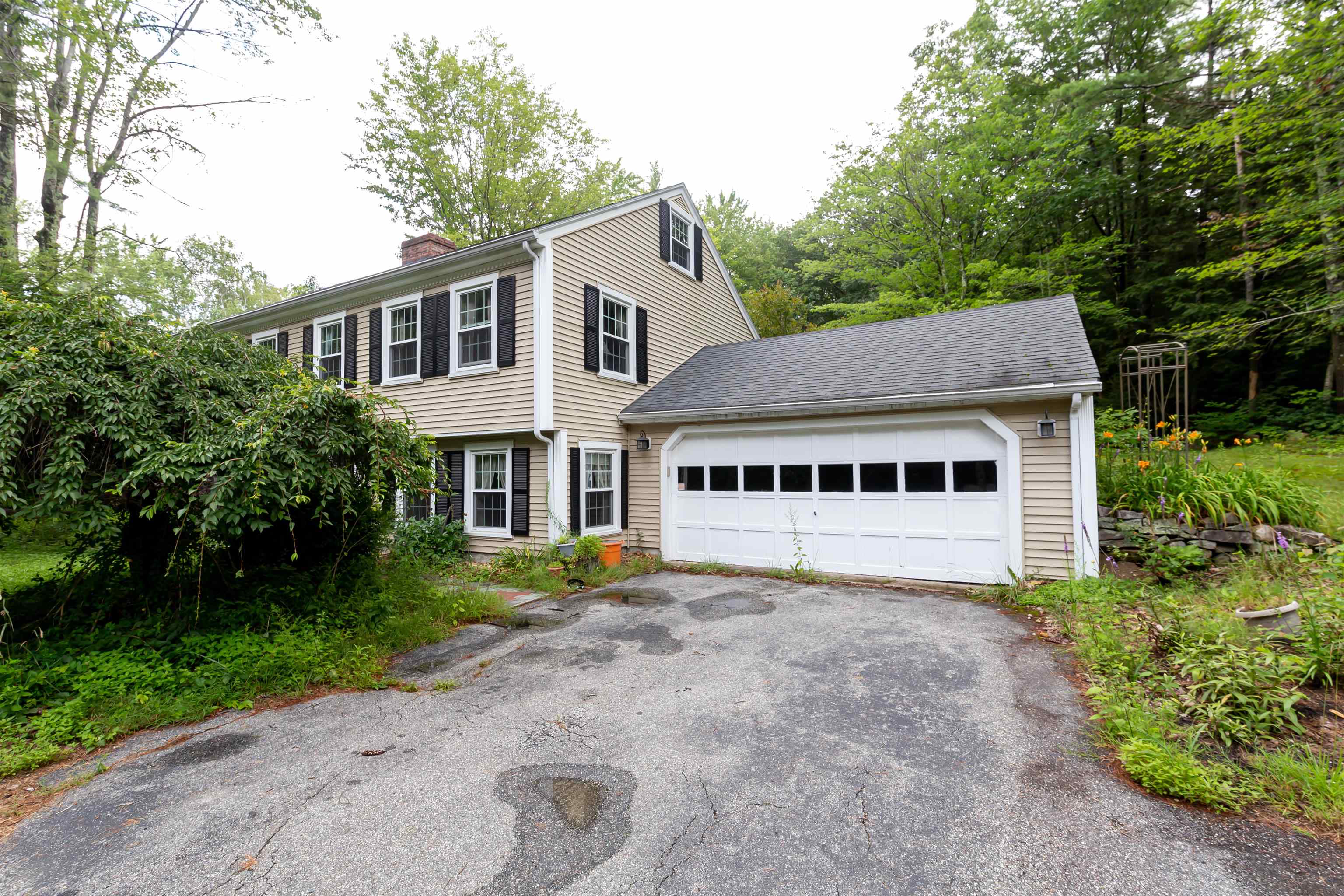 366 Osgood Road Milford, NH 03055 - Photo 3 of 40 Gallery Image 3