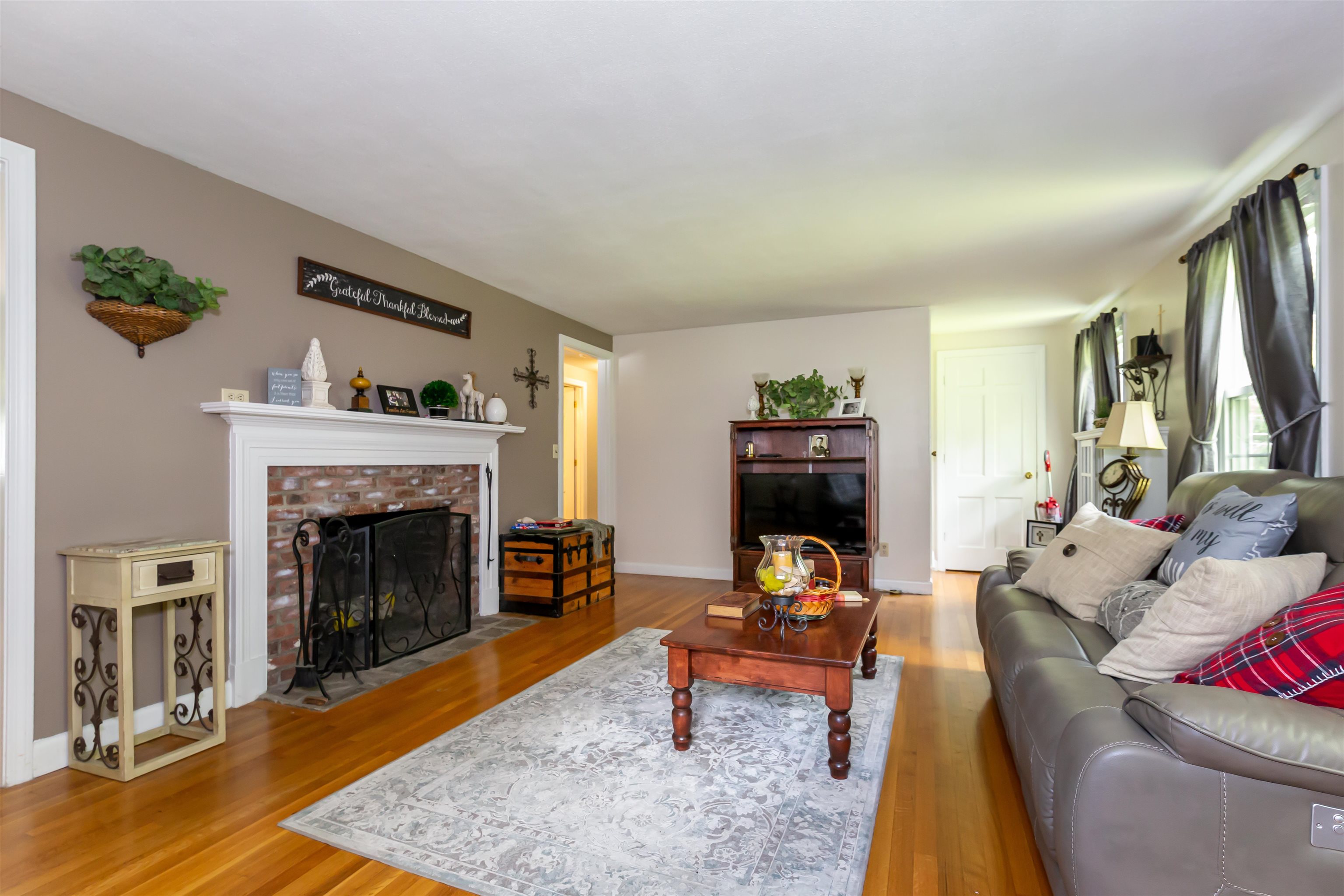 366 Osgood Road Milford, NH 03055 - Photo 9 of 40 Gallery Image 9