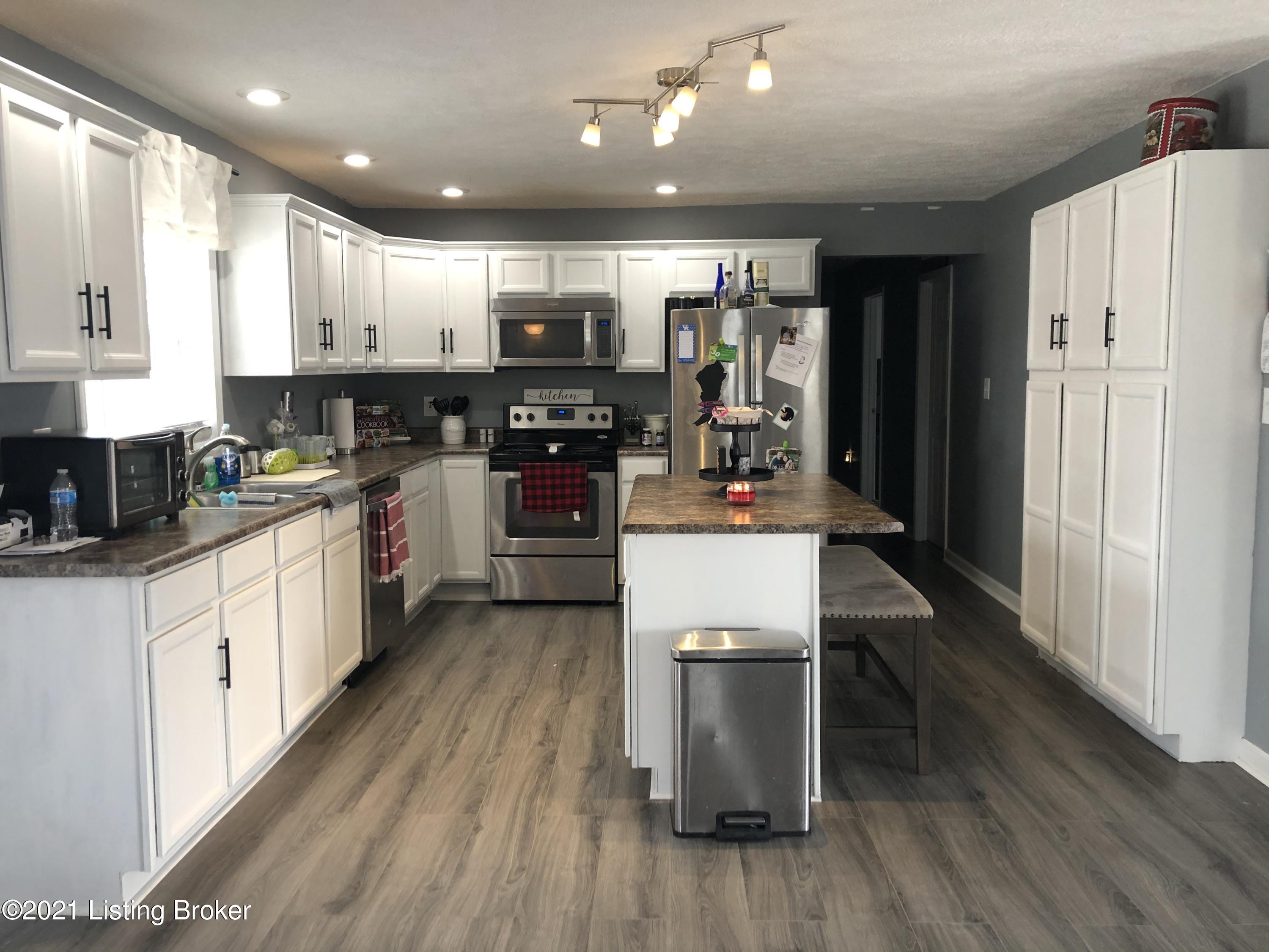 2765 Mound Hill Road Carrollton, KY 41008 - Photo 9 of 29 A68829D8-7671-4E60-A3F8-A663FB281422
