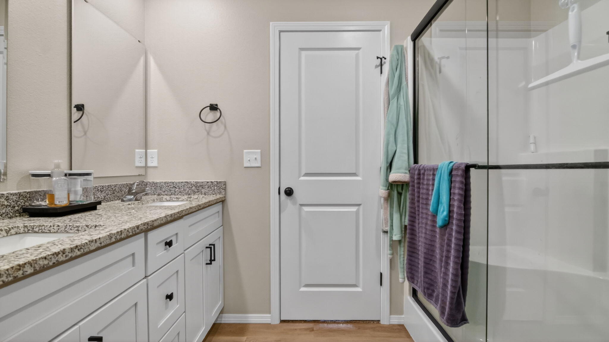 738 Swiss Road Marshfield, MO 65706 - Photo 20 of 32 31-web-or-mls-master bathroom 2