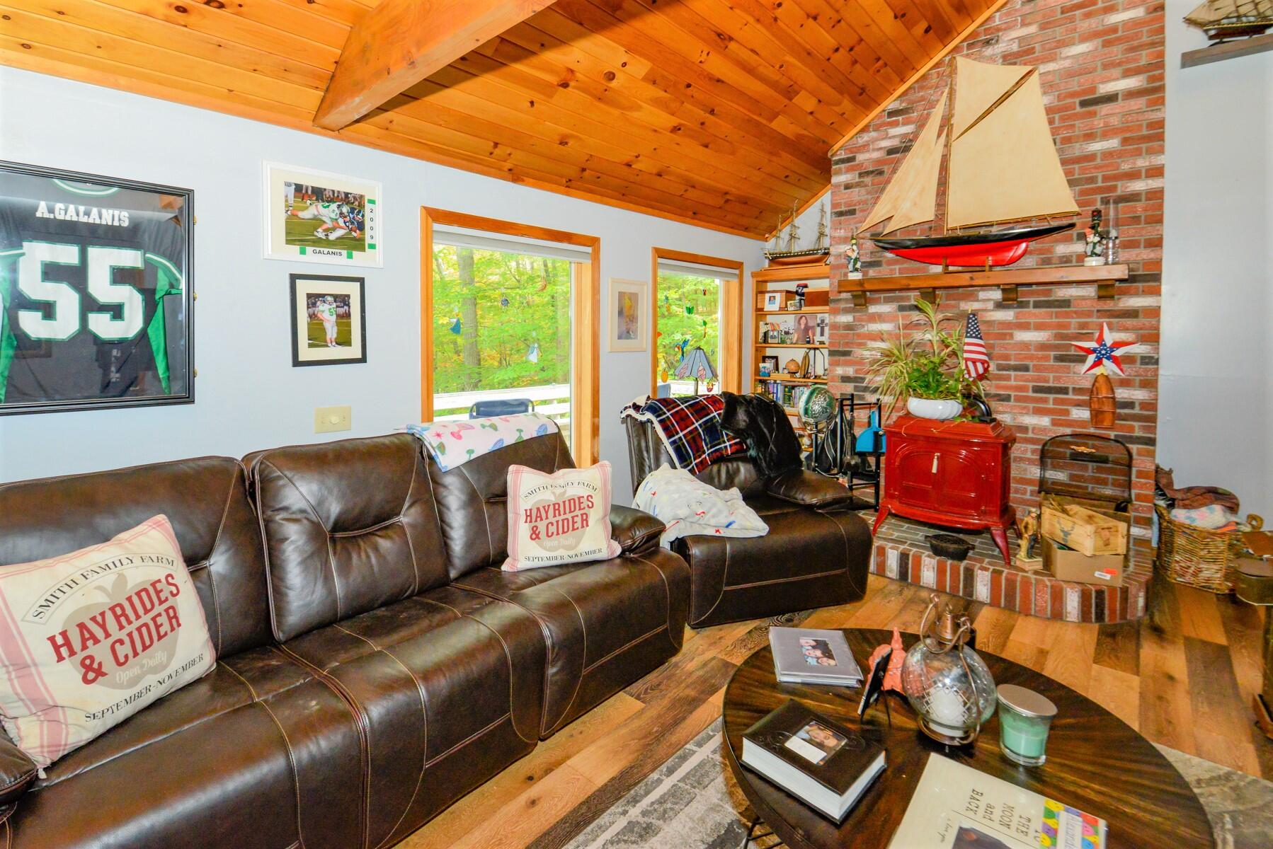 25 Oak Shore Road Harrison, ME 04040 - Photo 27 of 60 Living Room