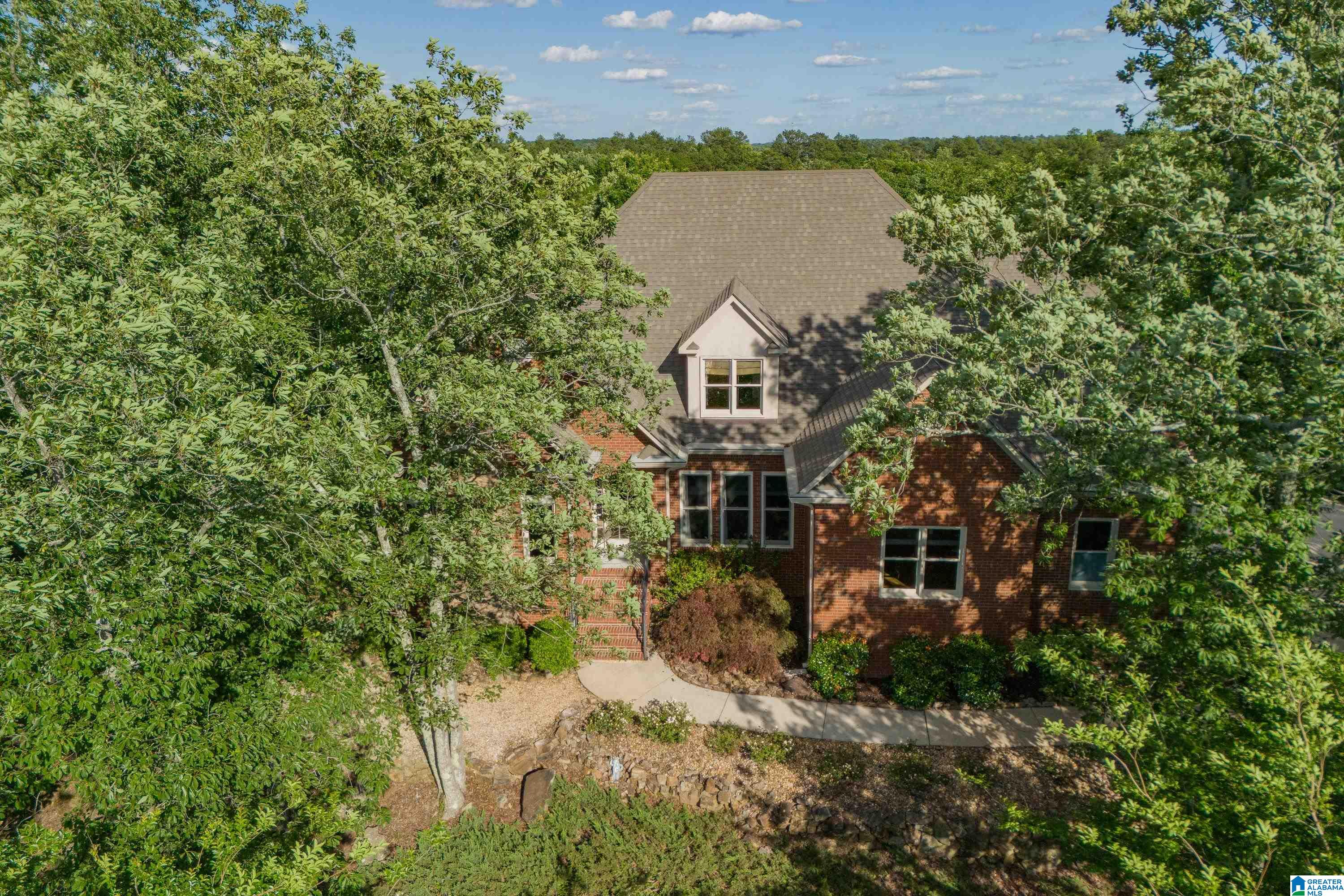 107 Oxford Way Pelham, AL 35124 - Photo 2 of 68