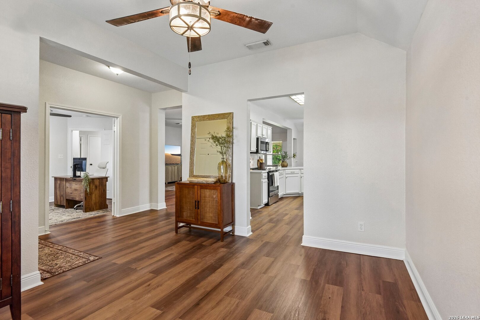 8311 Copperglen Converse, TX 78109 - Photo 7 of 48
