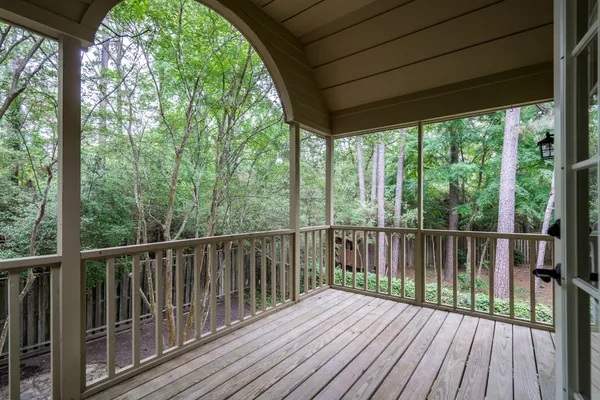 $2,500 | 66 Lakeridge Drive, The Woodlands, TX 77381