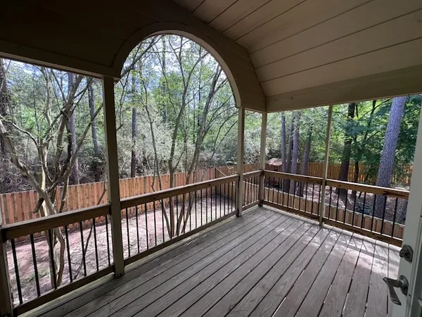 $2,500 | 66 Lakeridge Drive, The Woodlands, TX 77381