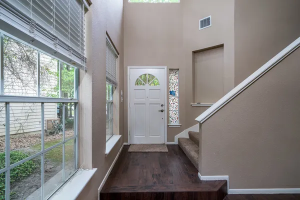 $2,500 | 66 Lakeridge Drive, The Woodlands, TX 77381