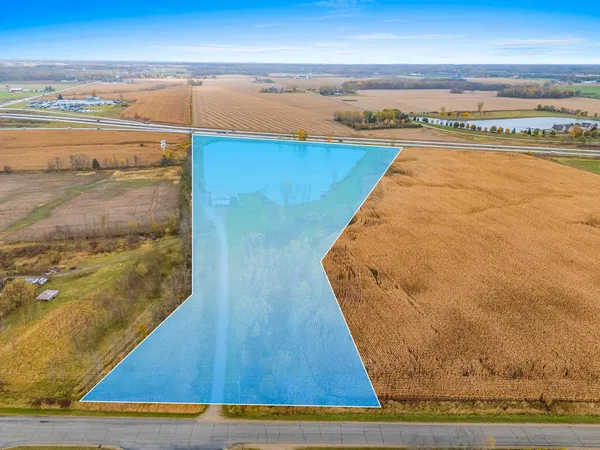 $894,900 | 5910 Old Highway, Green Bay, WI 54313