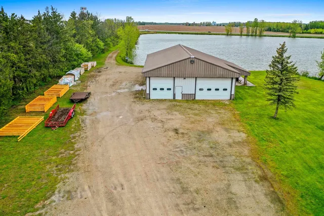 $894,900 | 5910 Old Highway, Green Bay, WI 54313