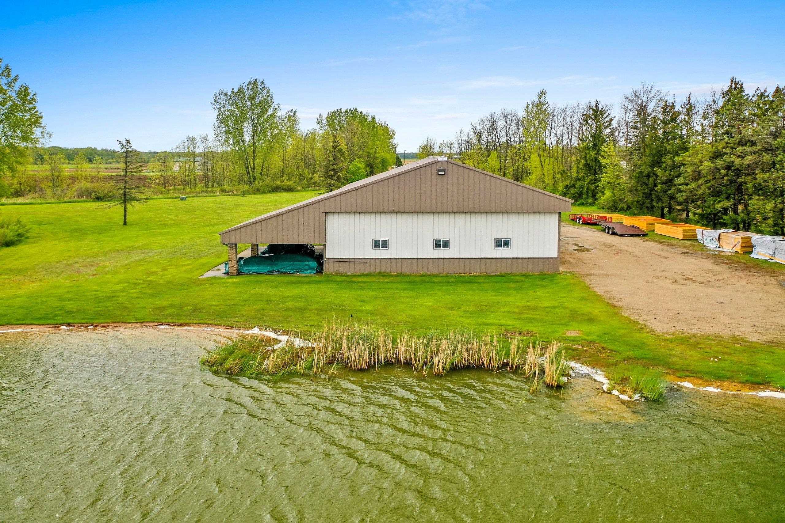 5910 Old Highway Green Bay, WI 54313 - Photo 6 of 15