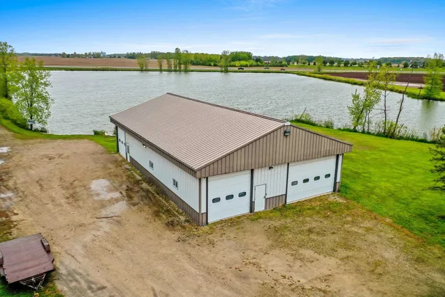 $894,900 | 5910 Old Highway, Green Bay, WI 54313